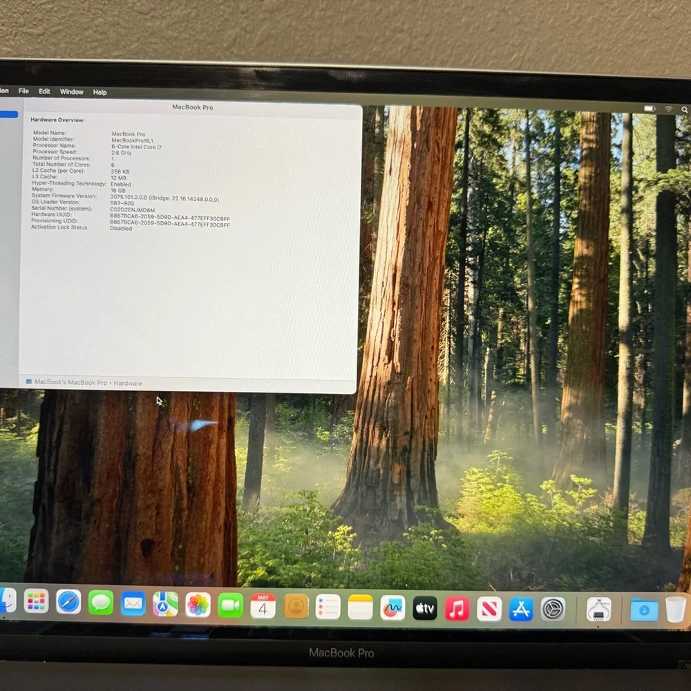 Apple MacBook Pro Laptop